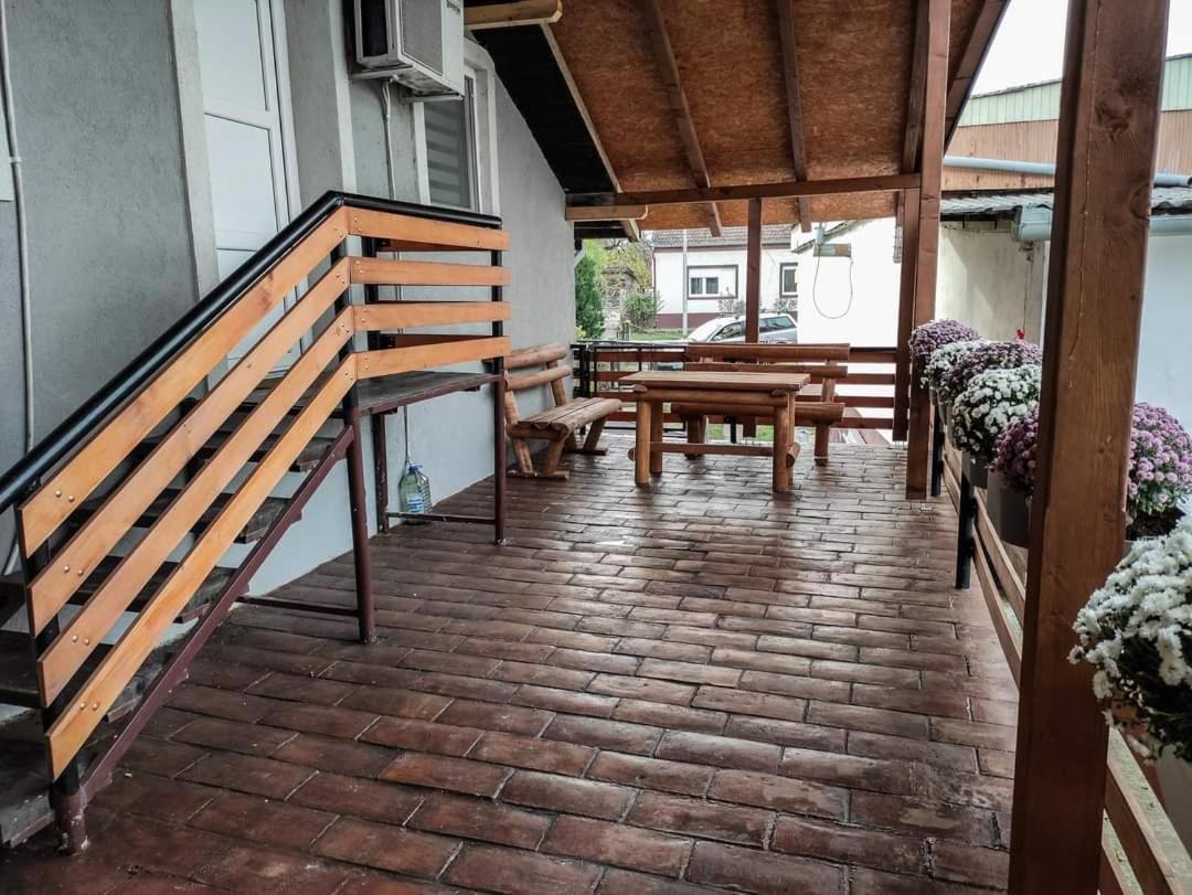S. A. L. Prenociste Leilighet Zrenjanin Eksteriør bilde